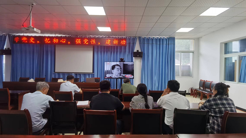 學黨史、強信念-陜渝建材公司黨支部組織開展“學黨史、憶初心、強黨性、建新功”主題黨日活動